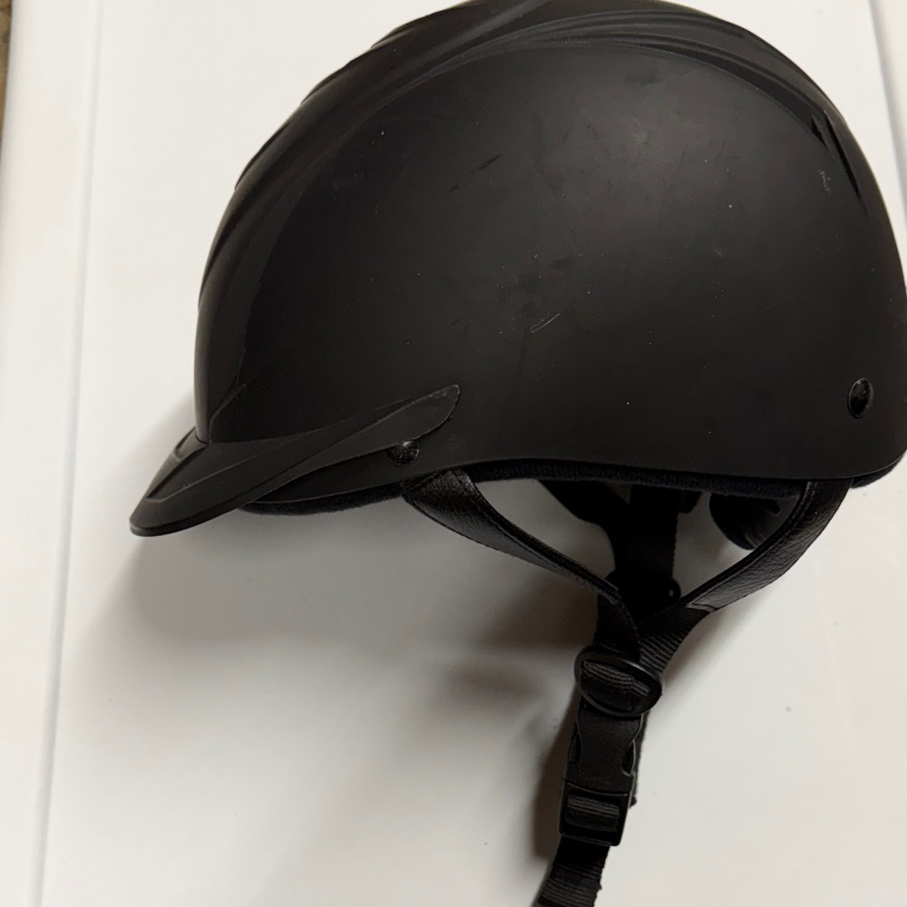 Kids Black Riding Helmet - Picture 5 of 5